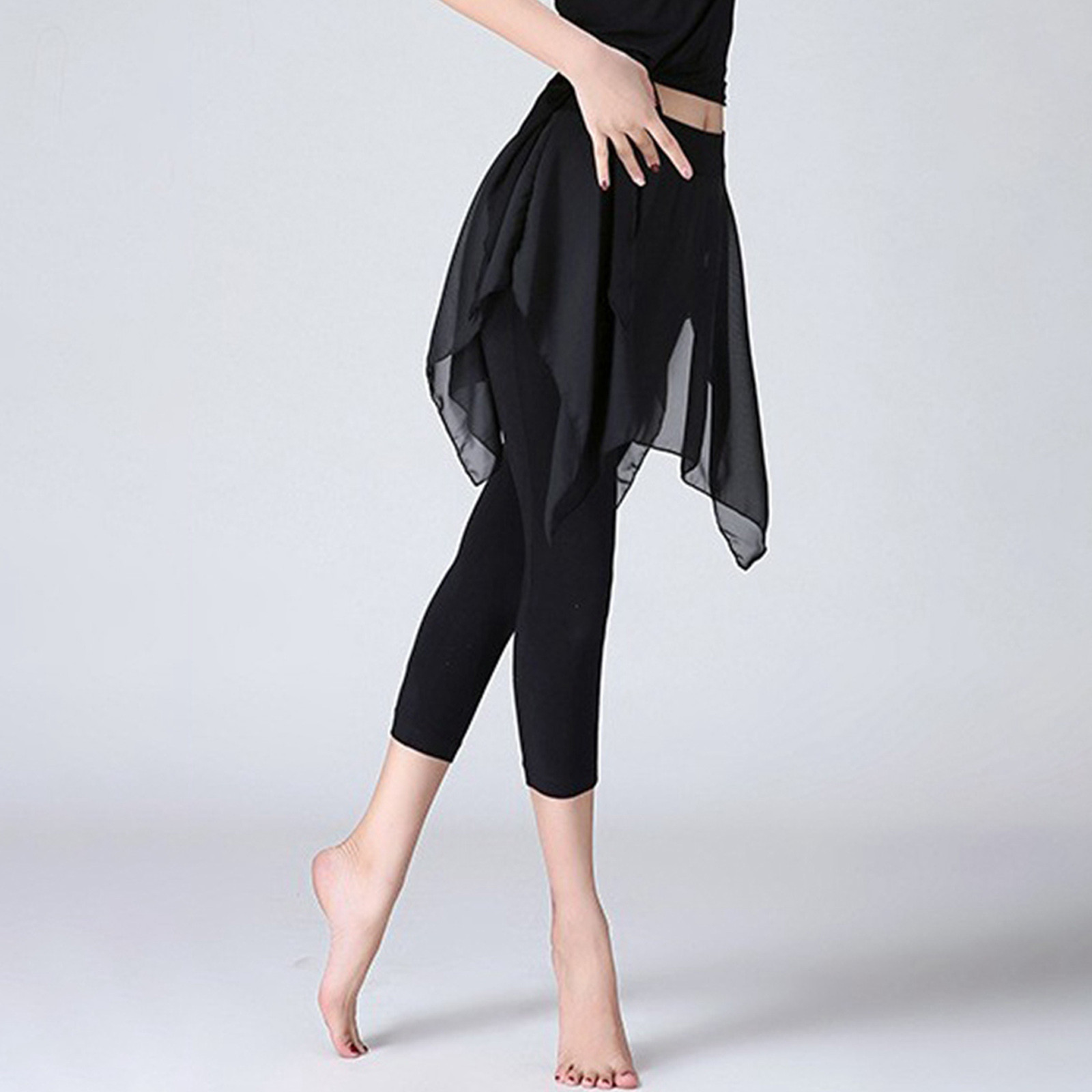 thumbnail image 4 of Pantalones de baile latino de color liso para mujer, leggings cortos de ballet y aeróbic., 4 of 7